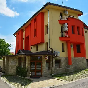 Eleganza Family - Free Parking 2*, Sofia Bulgaria